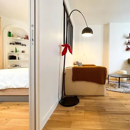 15th Arrondissement Charm Oasis *